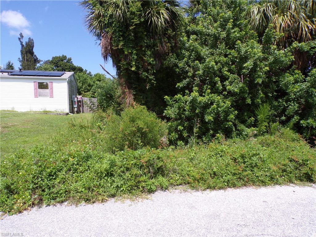 Property Photo: 2423 Sunshine Blvd FL 33950
