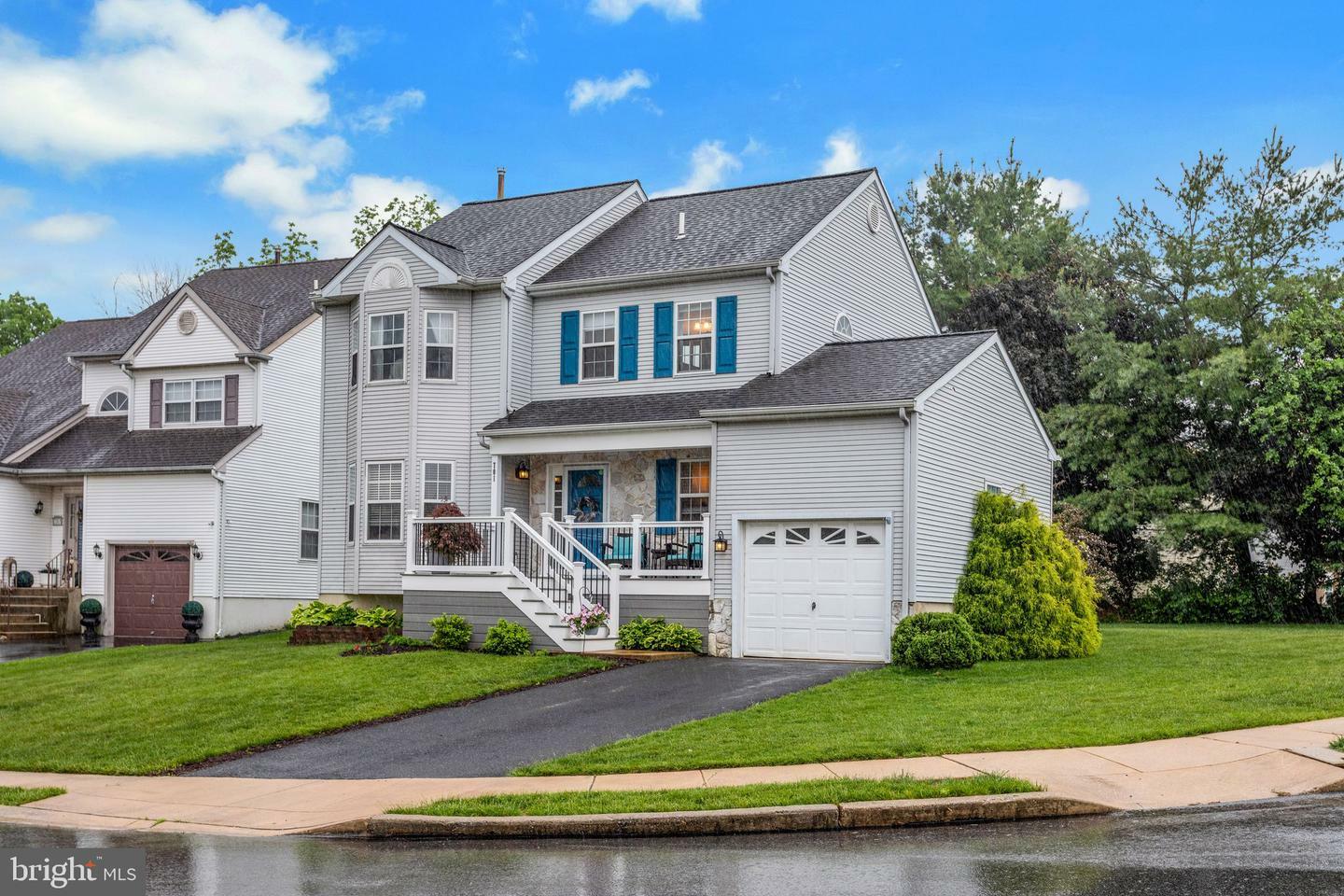 Property Photo: 701 Springton Circle PA 19014