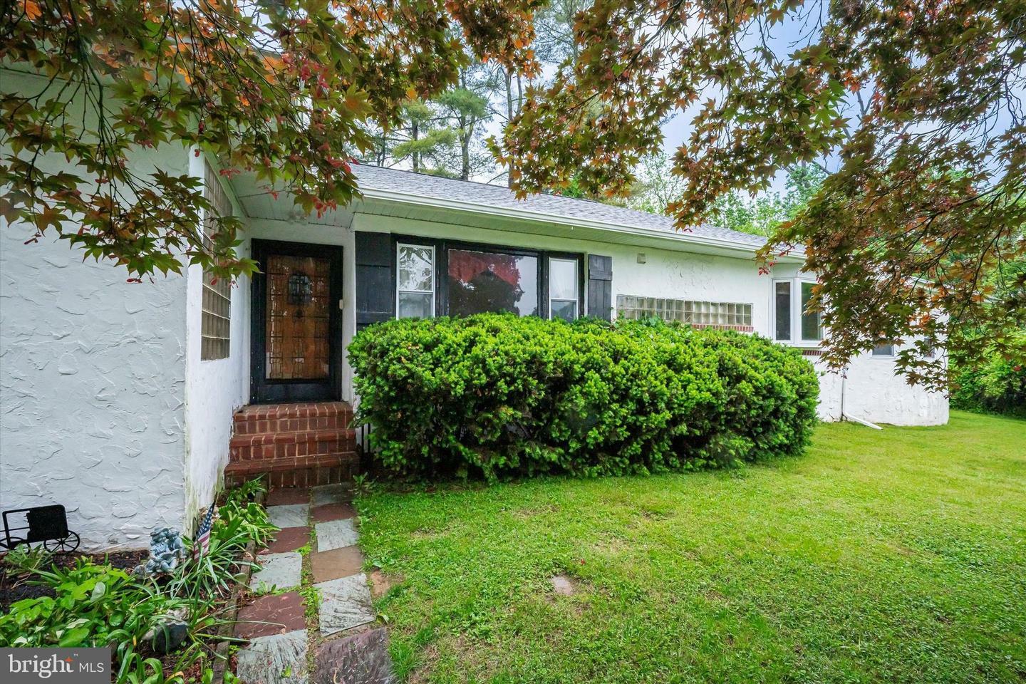 Property Photo: 744 G Avenue PA 19038