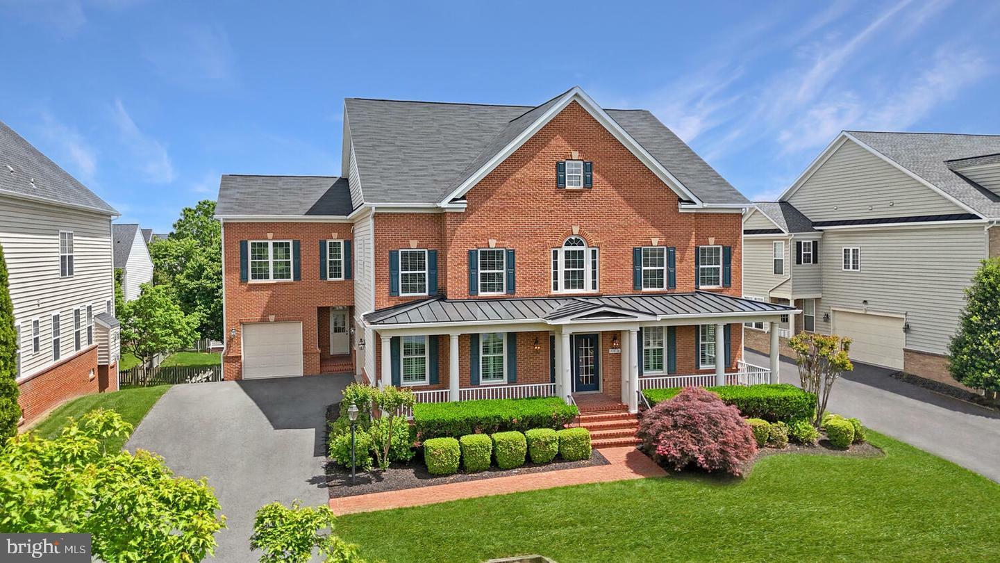 Property Photo: 22838 Arbor View Drive VA 20148