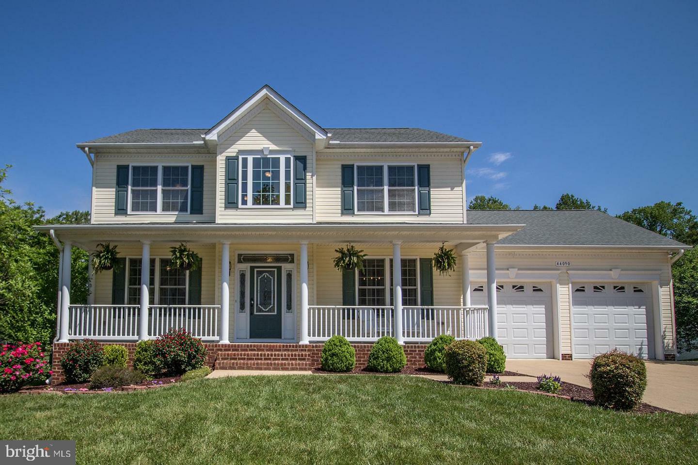 Property Photo: 44090 E Leola Court MD 20636