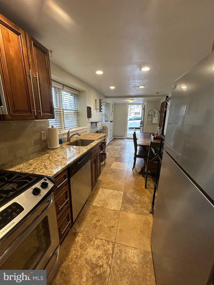 Property Photo: 6 Baton Rouge S Garden Apartment NJ 08406