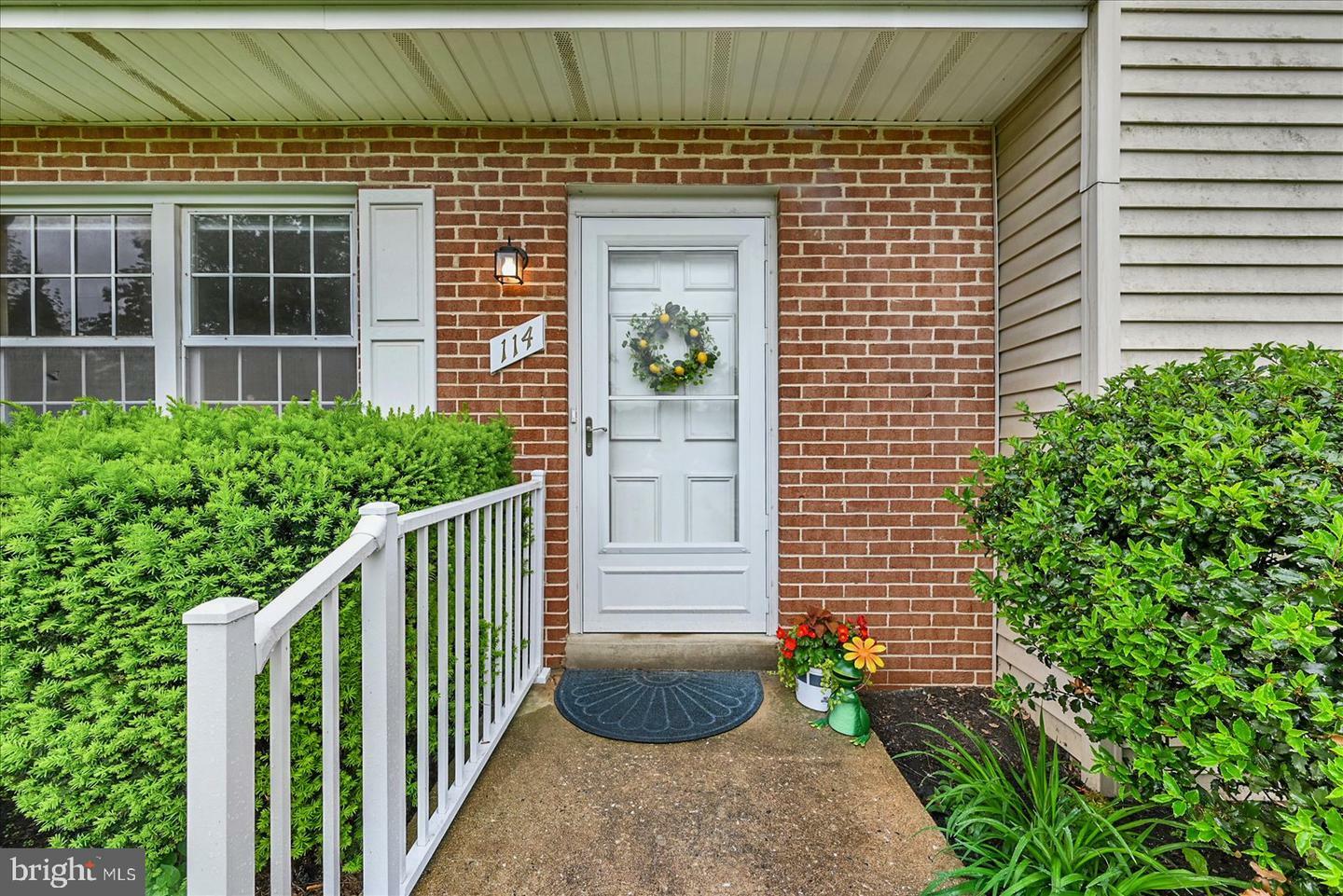Property Photo: 114 Dew Drop Ct PA 17403