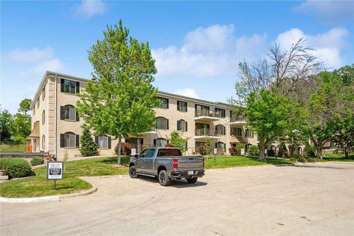 Property Photo:  2135 1st Avenue SE 215  IA 52403 