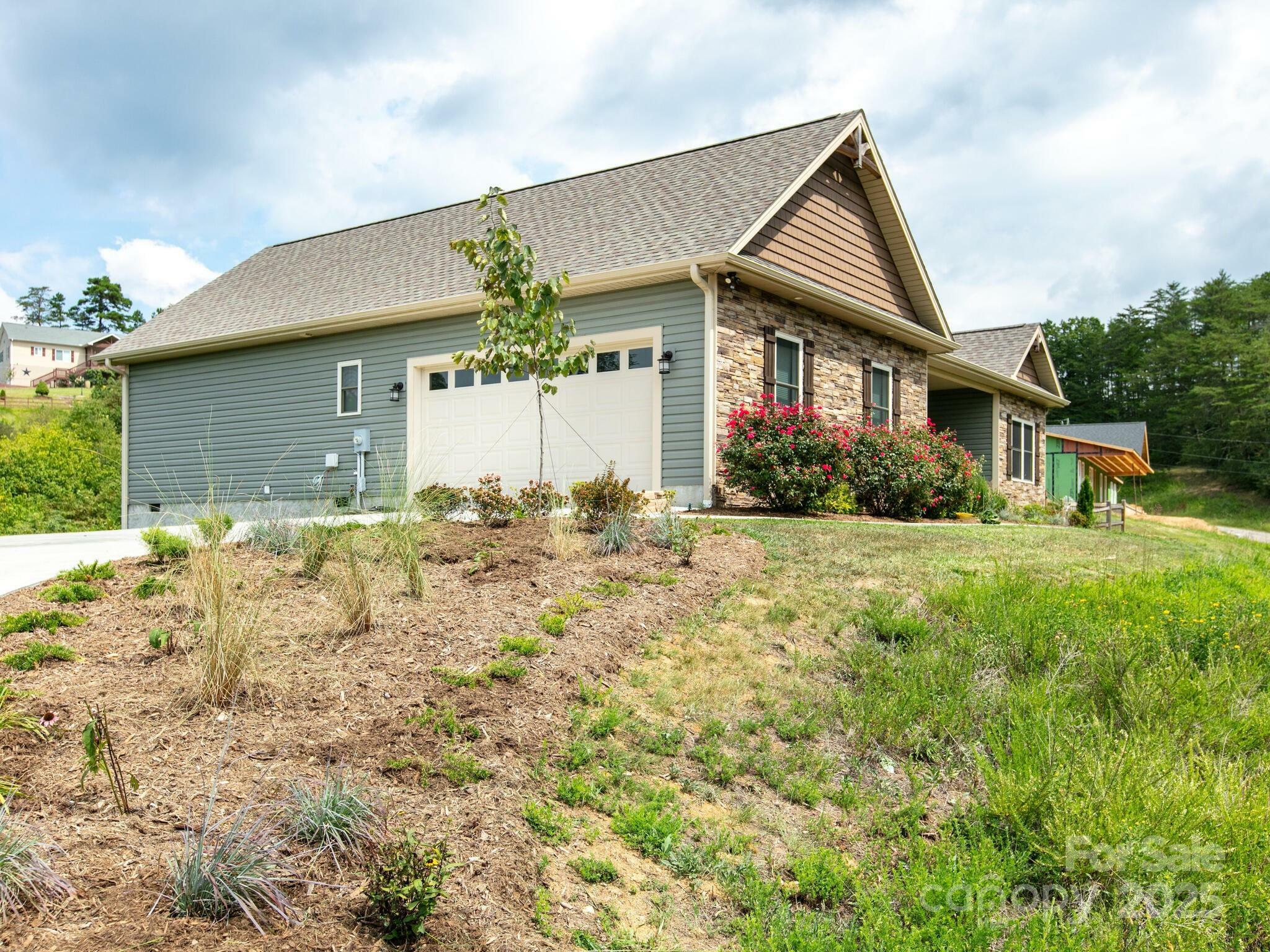 Property Photo: 5 S Pine Drive NC 28787