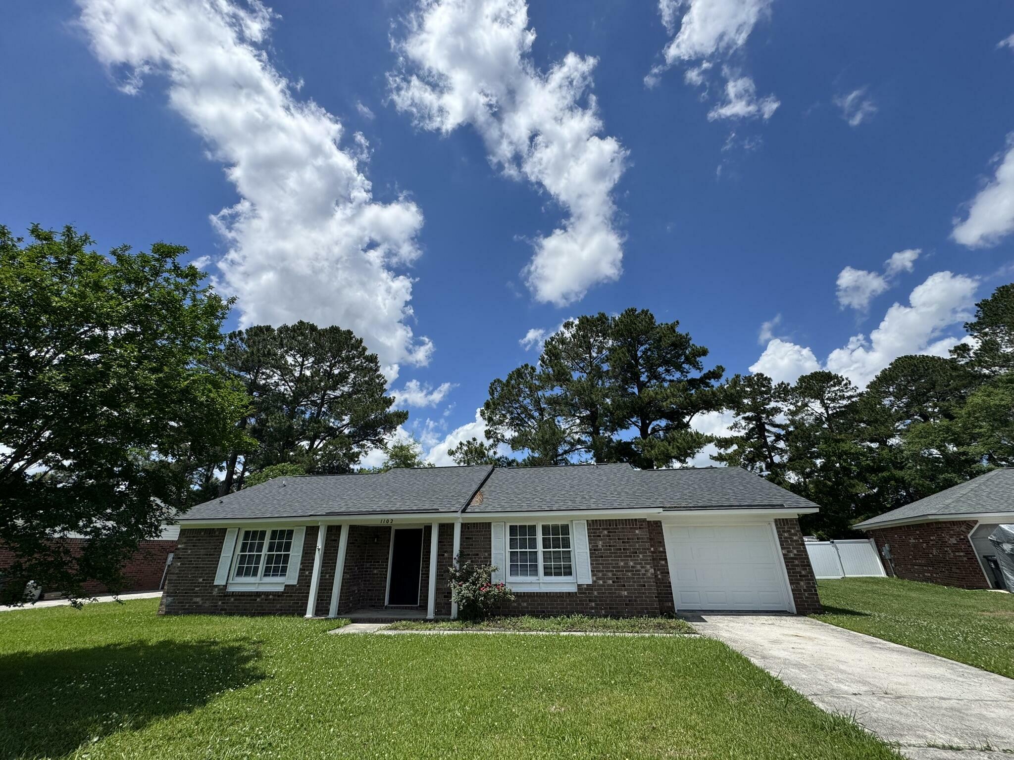 1102 Hampton Court  Summerville SC 29486 photo