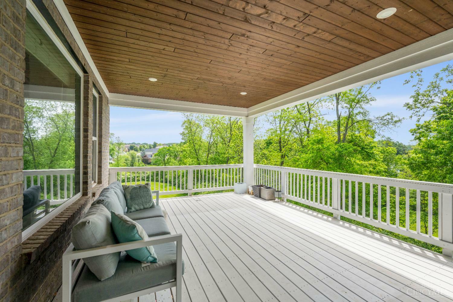 Property Photo: 7173 Laurel Oaks Drive OH 45069