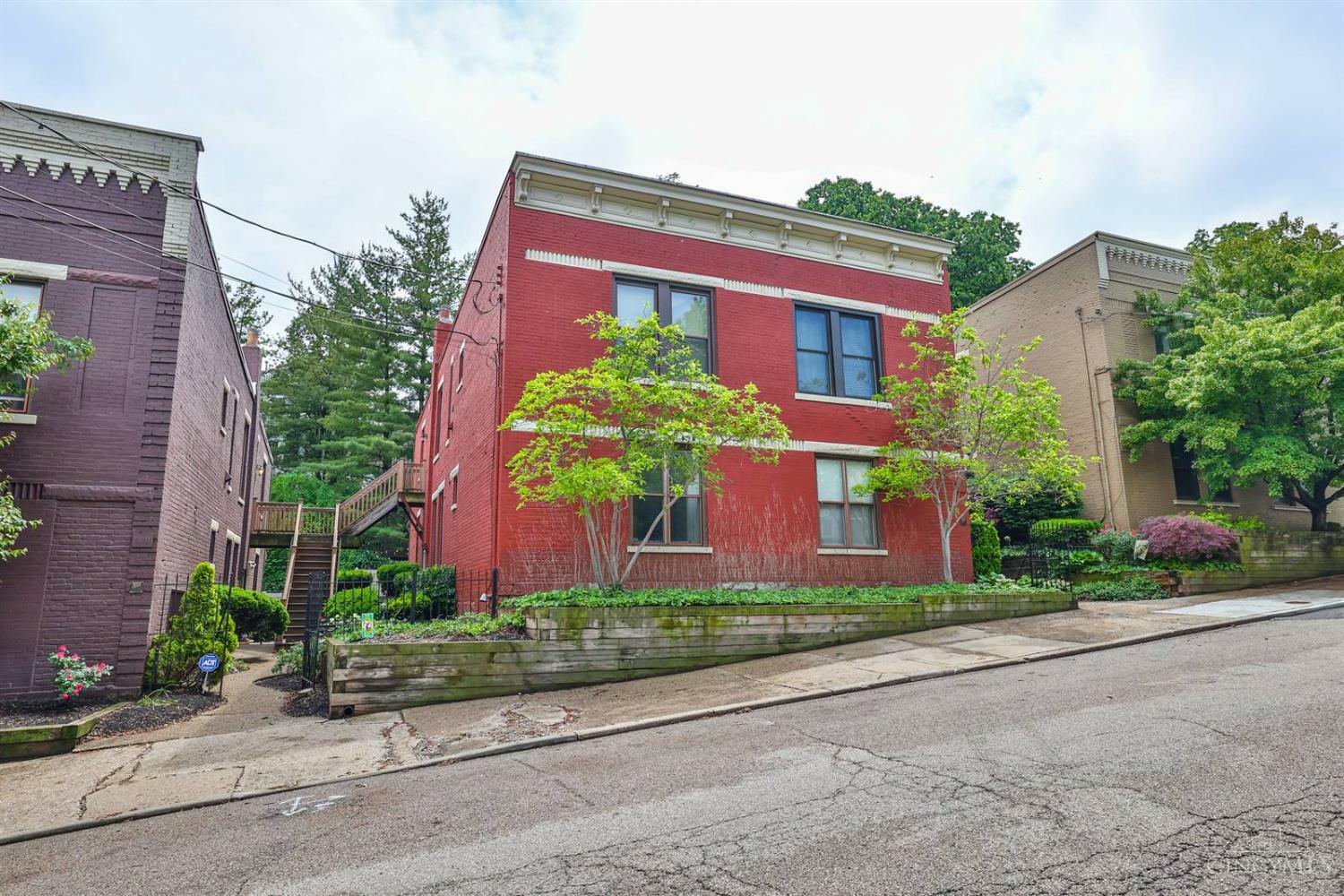 Property Photo: 989 Paradrome Street OH 45202