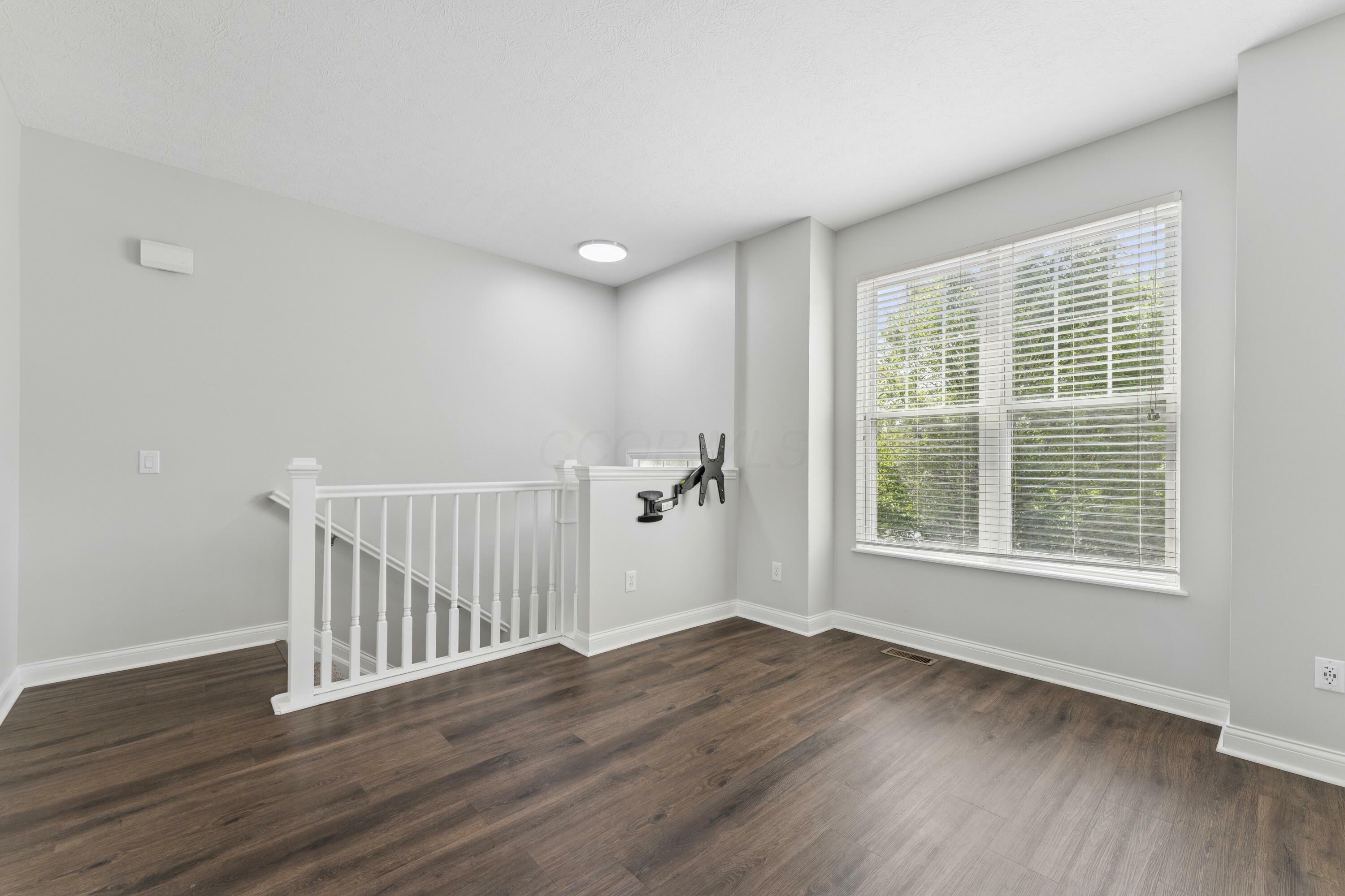 Property Photo:  4136 Cambron Drive  OH 43219 