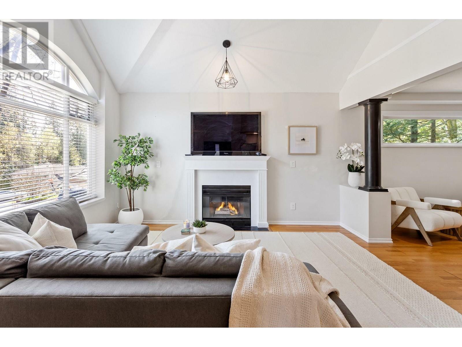 Photo de la propriété: 1653 Plateau Crescent BC V3E 3B3