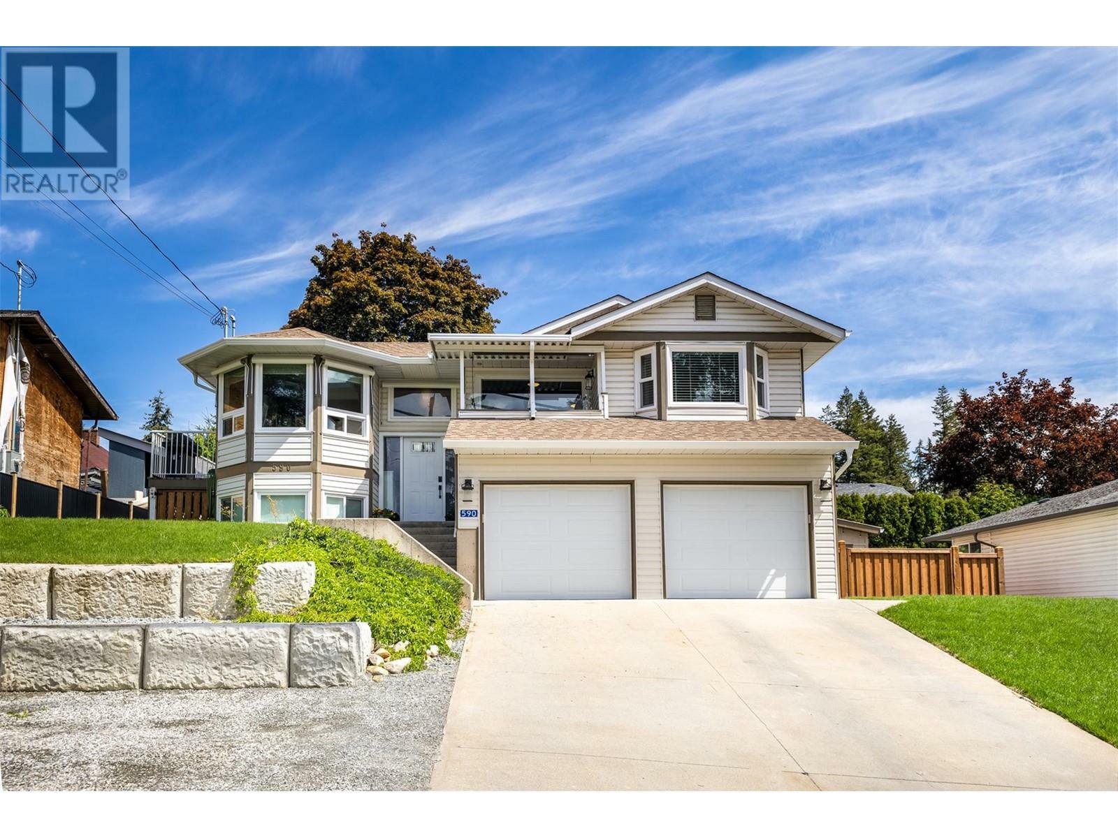 590 20 Street Southeast  Salmon Arm BC V1E 2J8 photo