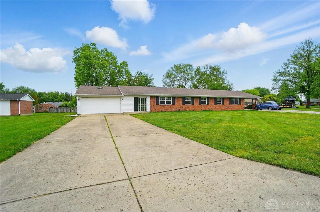 Property Photo: 3517 Mary Ann Drive OH 45036