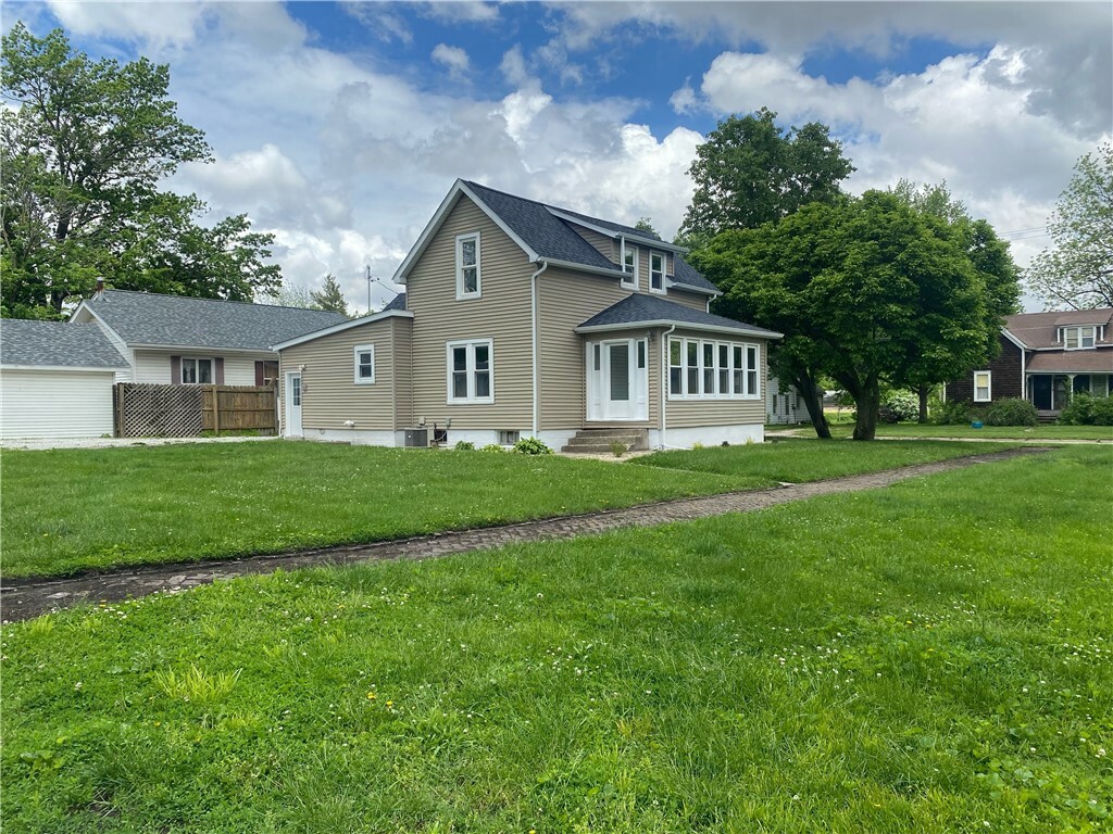Property Photo: 101 S Sheridan Street IL 62557