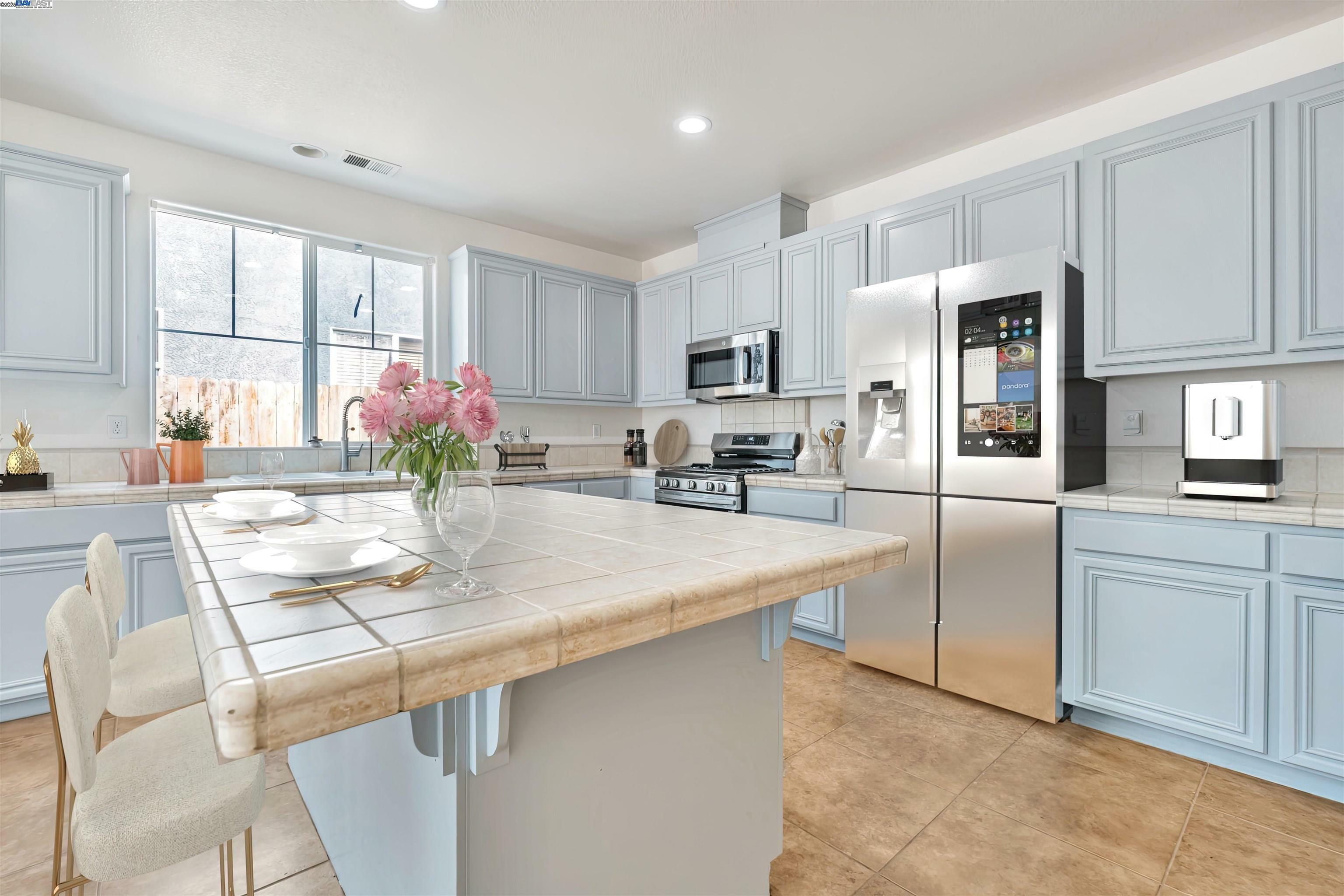 Property Photo: 759 Hagerman Peak Dr CA 95360