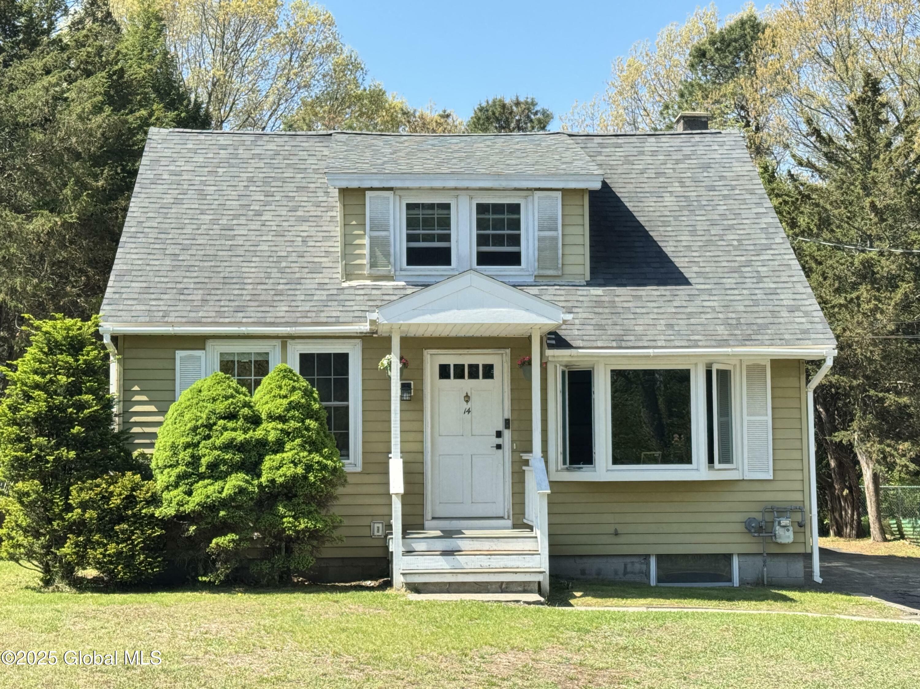 Property Photo: 14 Wendom Road NY 12203