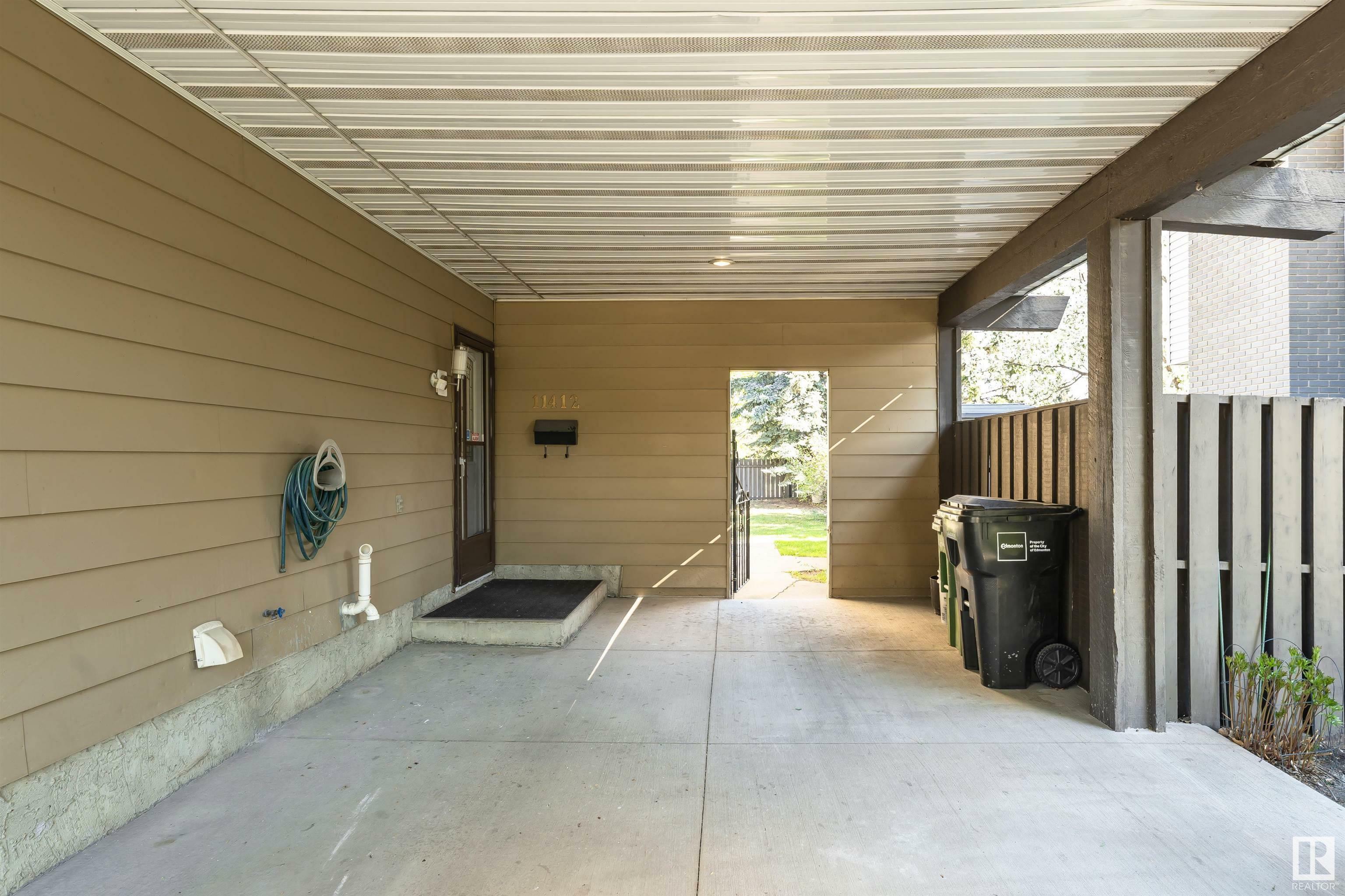Property Photo: 11412 33A Avenue NW AB T6J 3H3