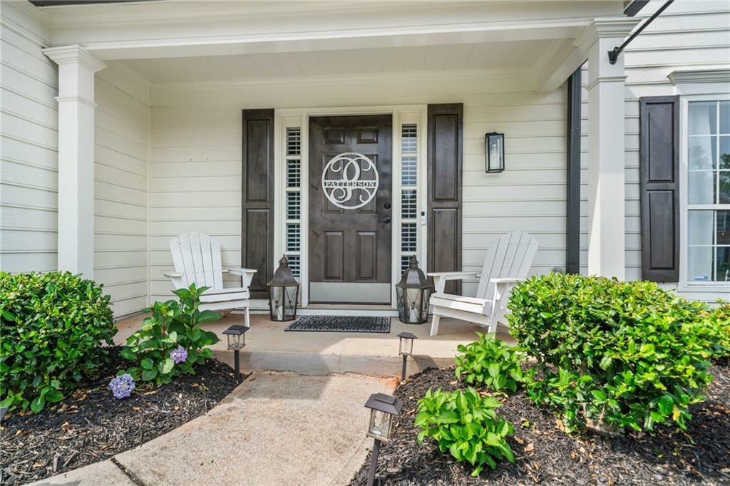 Property Photo:  565 Barsham Way  GA 30097 