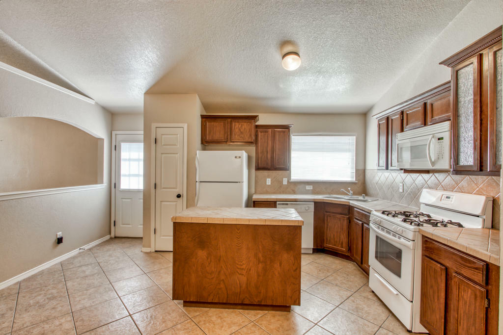 Property Photo: 1819 Shreya Street TX 79928