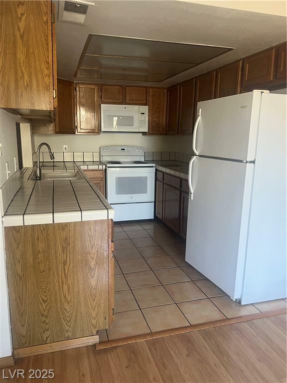 Property Photo: 5080 Jeffreys 102 NV 89119