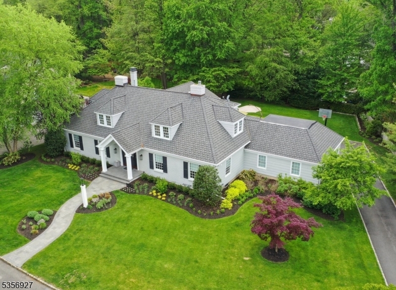 11 Oswego Lane  Millburn Twp. NJ 07078 photo