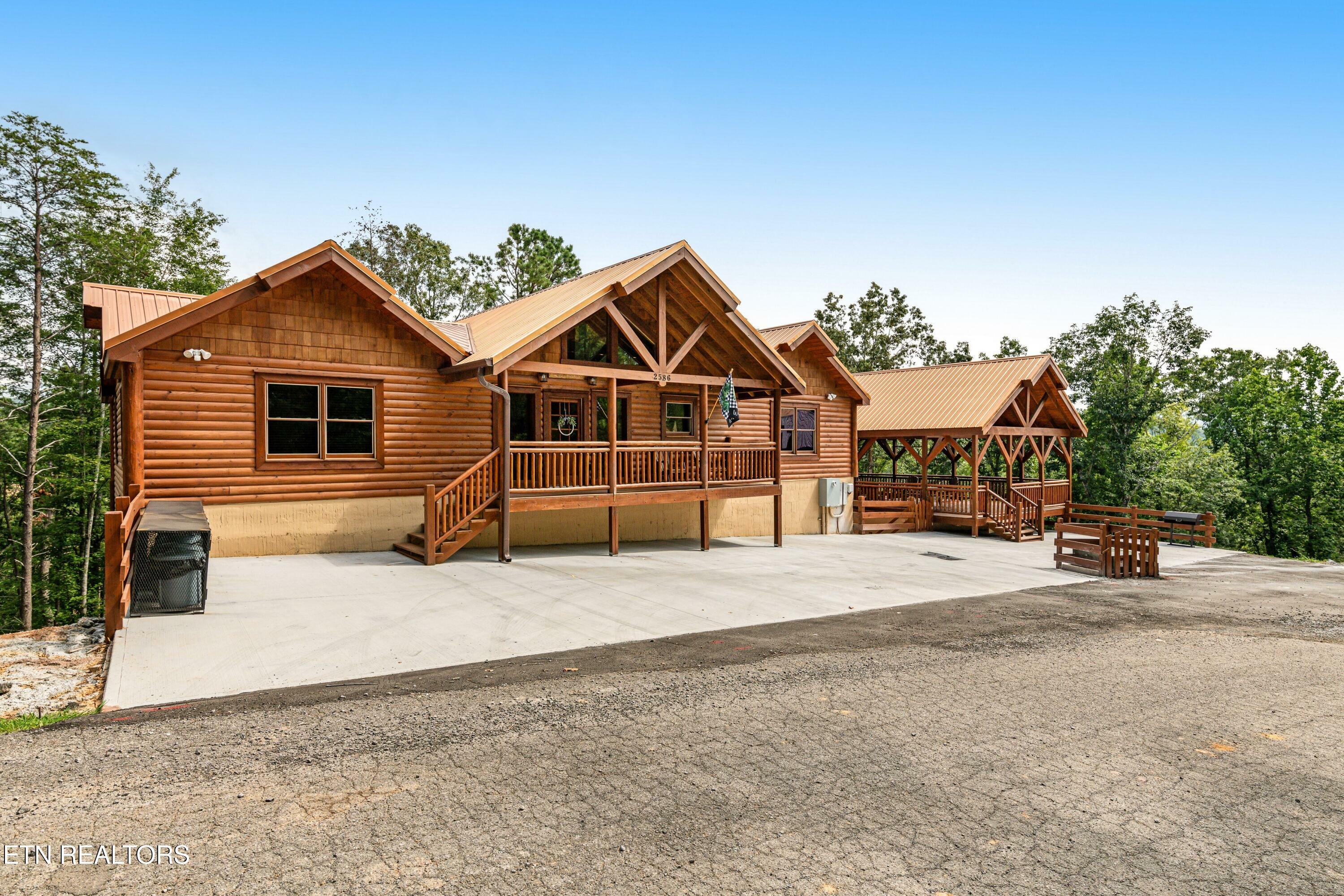 Property Photo: 2586 Rogers Way TN 37876