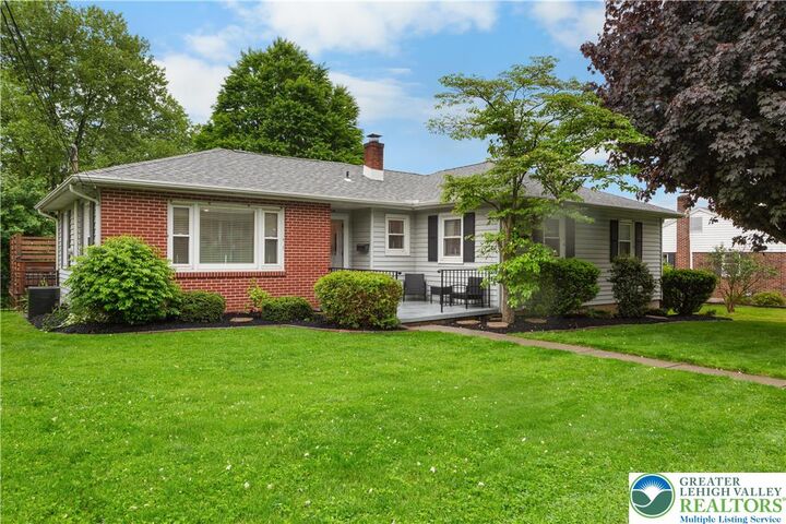 218 Hillside Avenue  Nazareth Borough PA 18064 photo