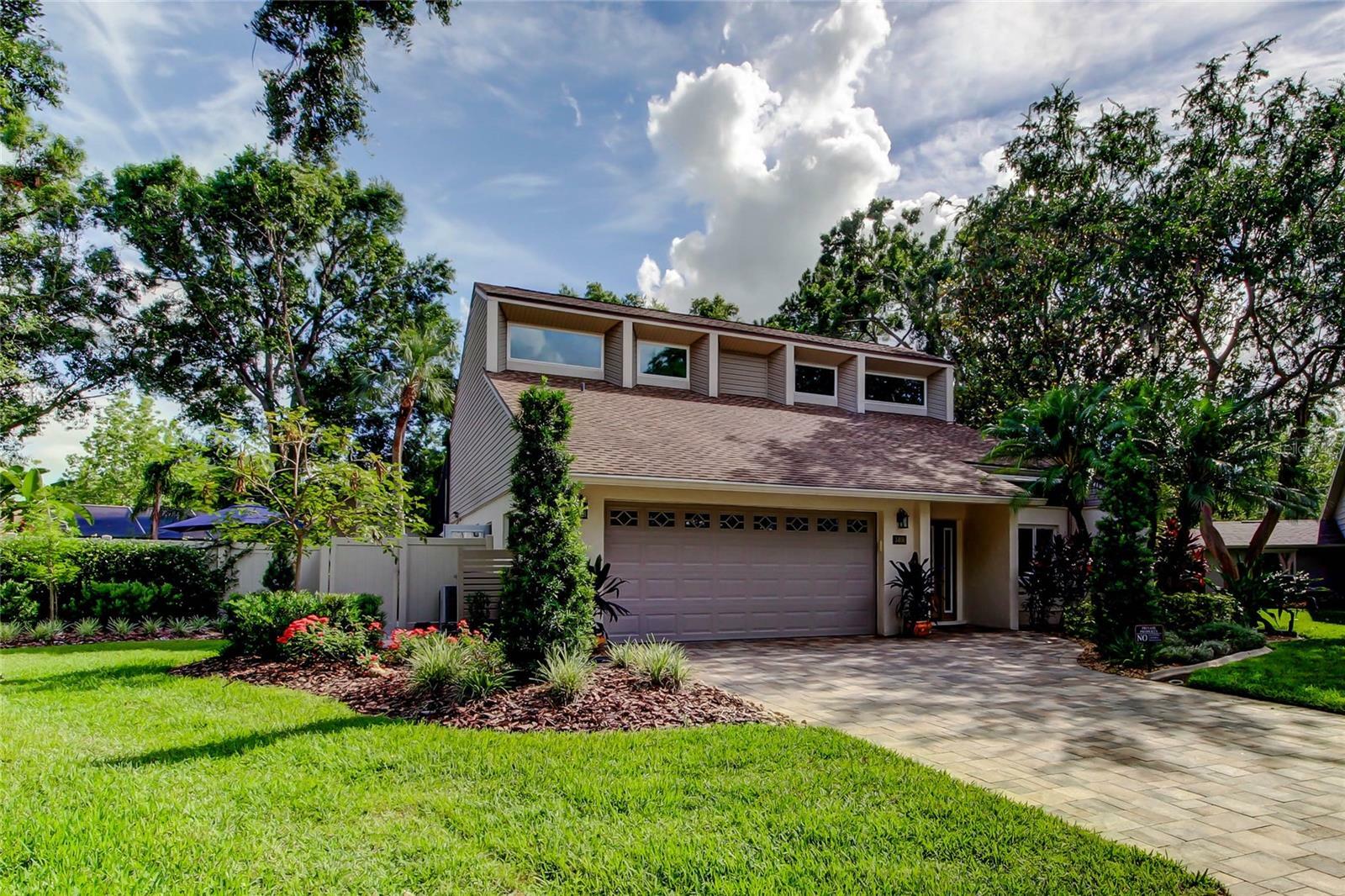 Property Photo: 3406 Hollyhock Way FL 33618