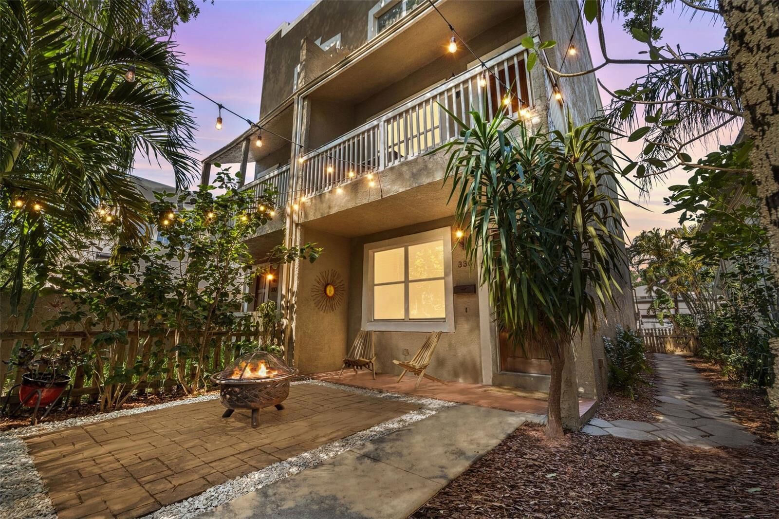 Property Photo:  330 Lang Court N 1  FL 33701 