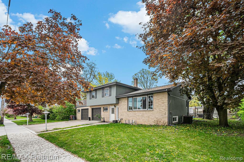 Property Photo: 604 E North Street MI 48867 1935