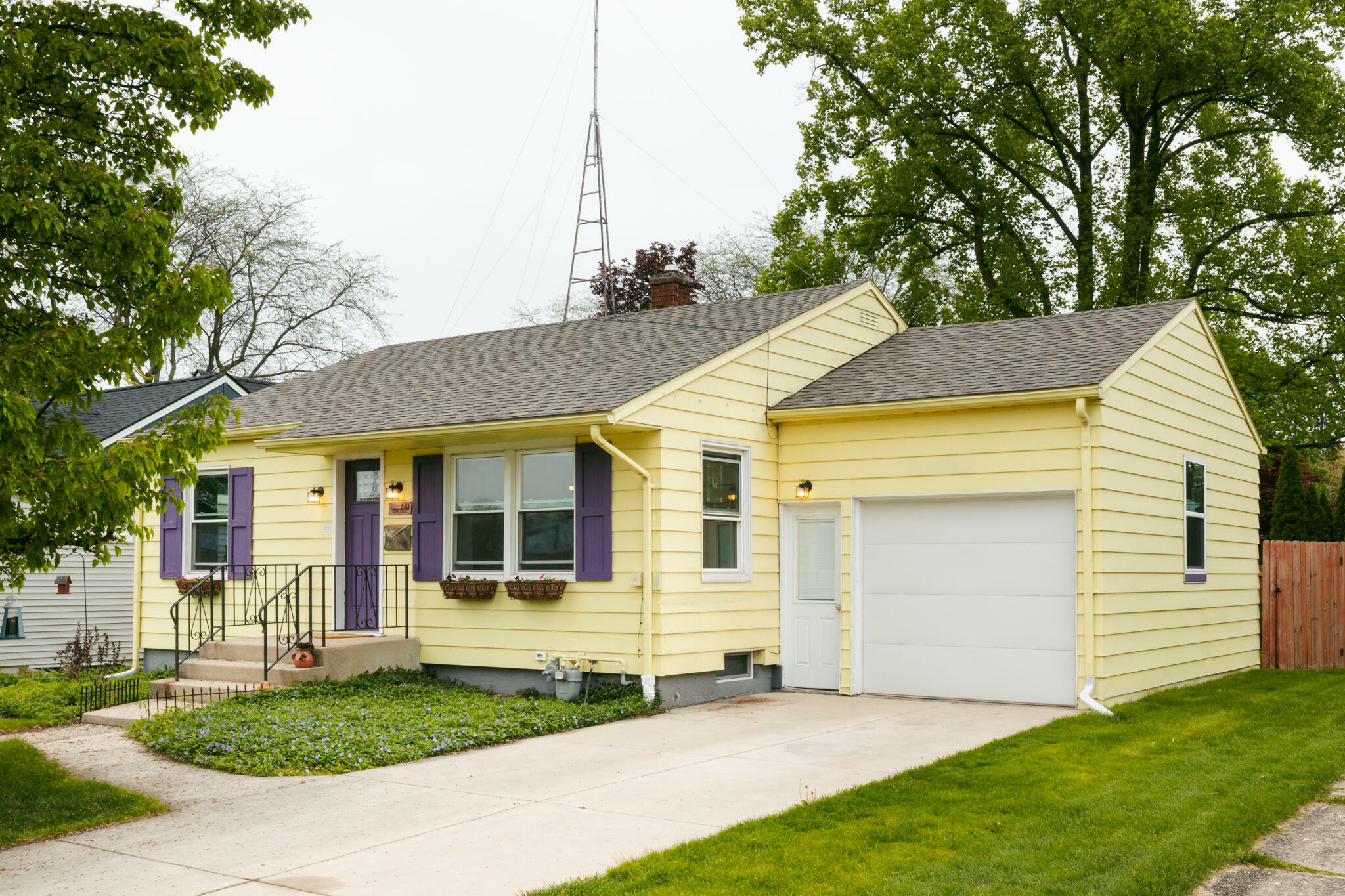 853 Kingsley Avenue  St. Joseph MI 49085 photo