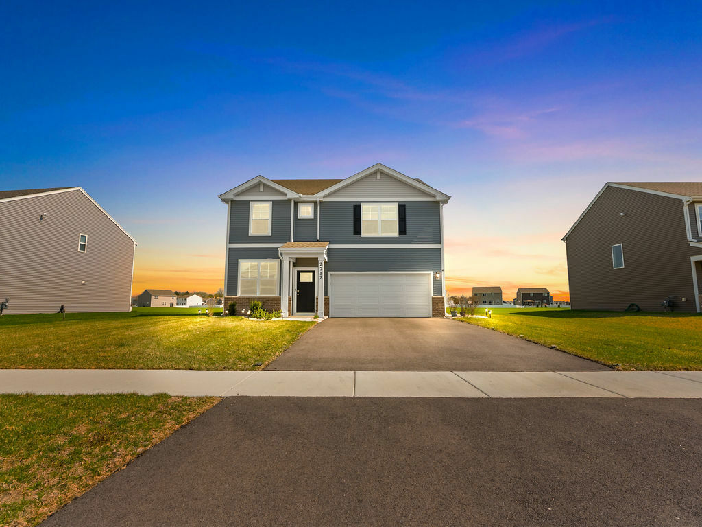 Property Photo: 2712 Berrywood Lane IL 60560