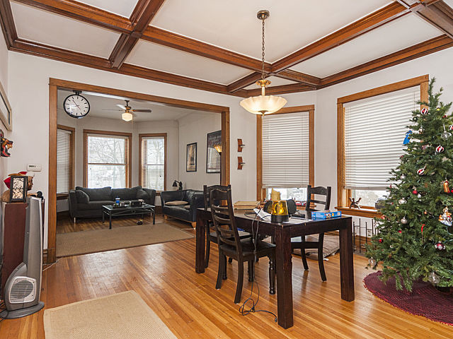 Property Photo: 4870 N Paulina Street IL 60640