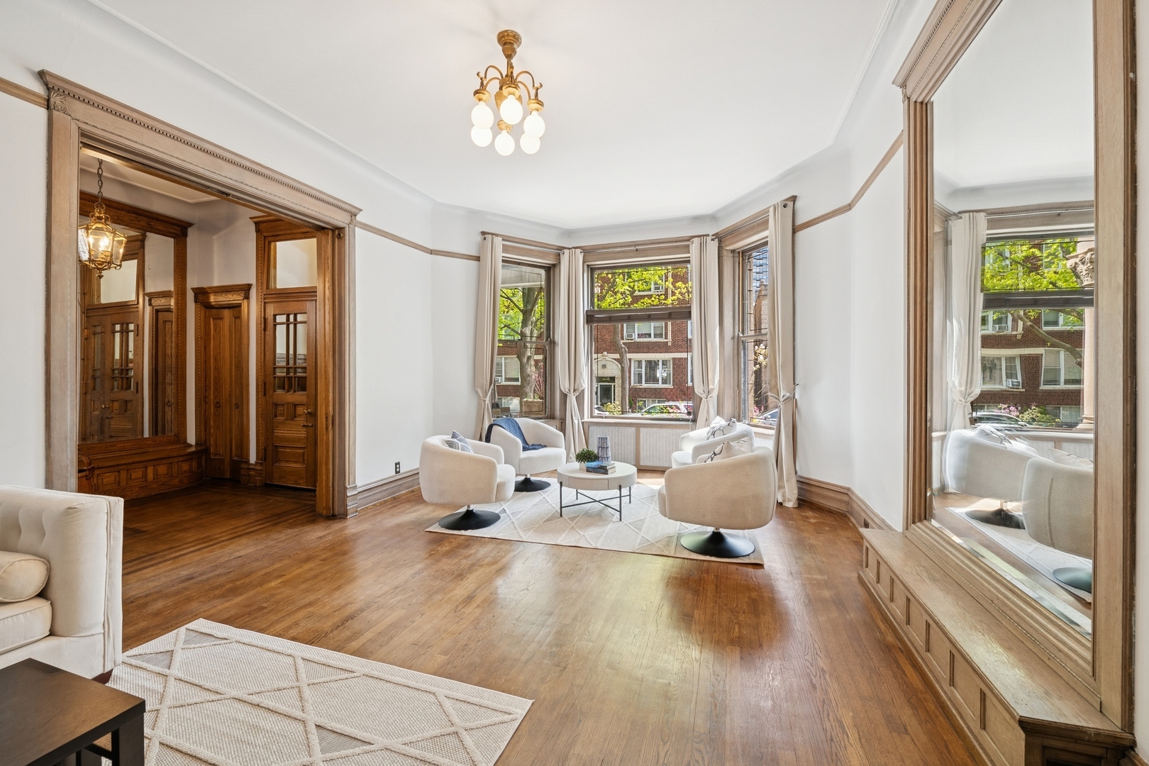 Property Photo:  