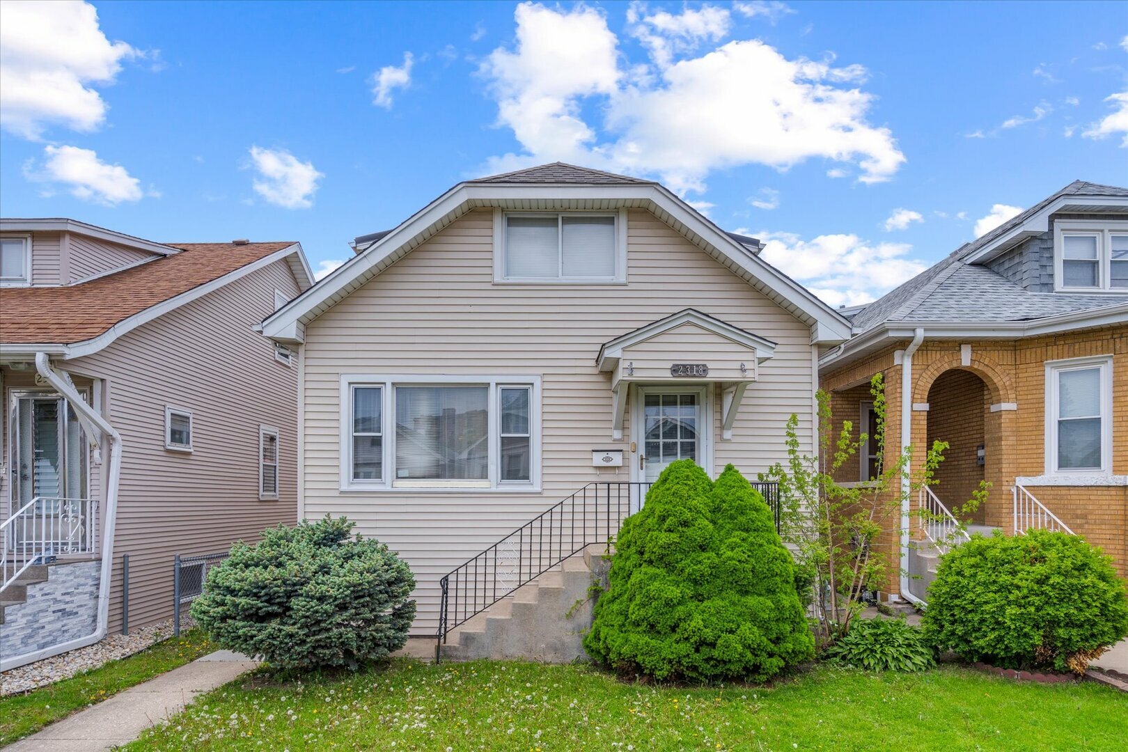Property Photo: 2318 N 73rd Avenue IL 60707