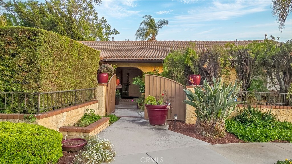 Property Photo:  472 Heidelburg Lane  CA 91711 