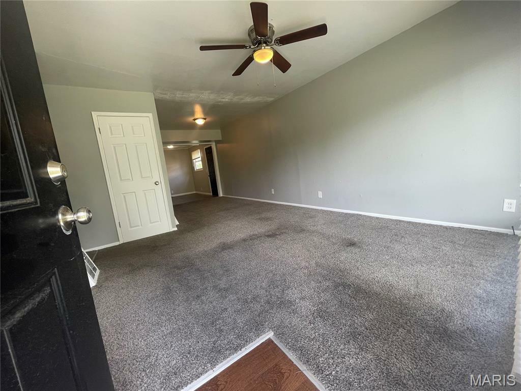 Property Photo: 251 Midlothian Road MO 63137