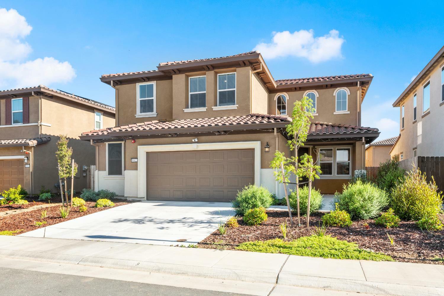 8012 Schrader Way  Elk Grove CA 95757 photo
