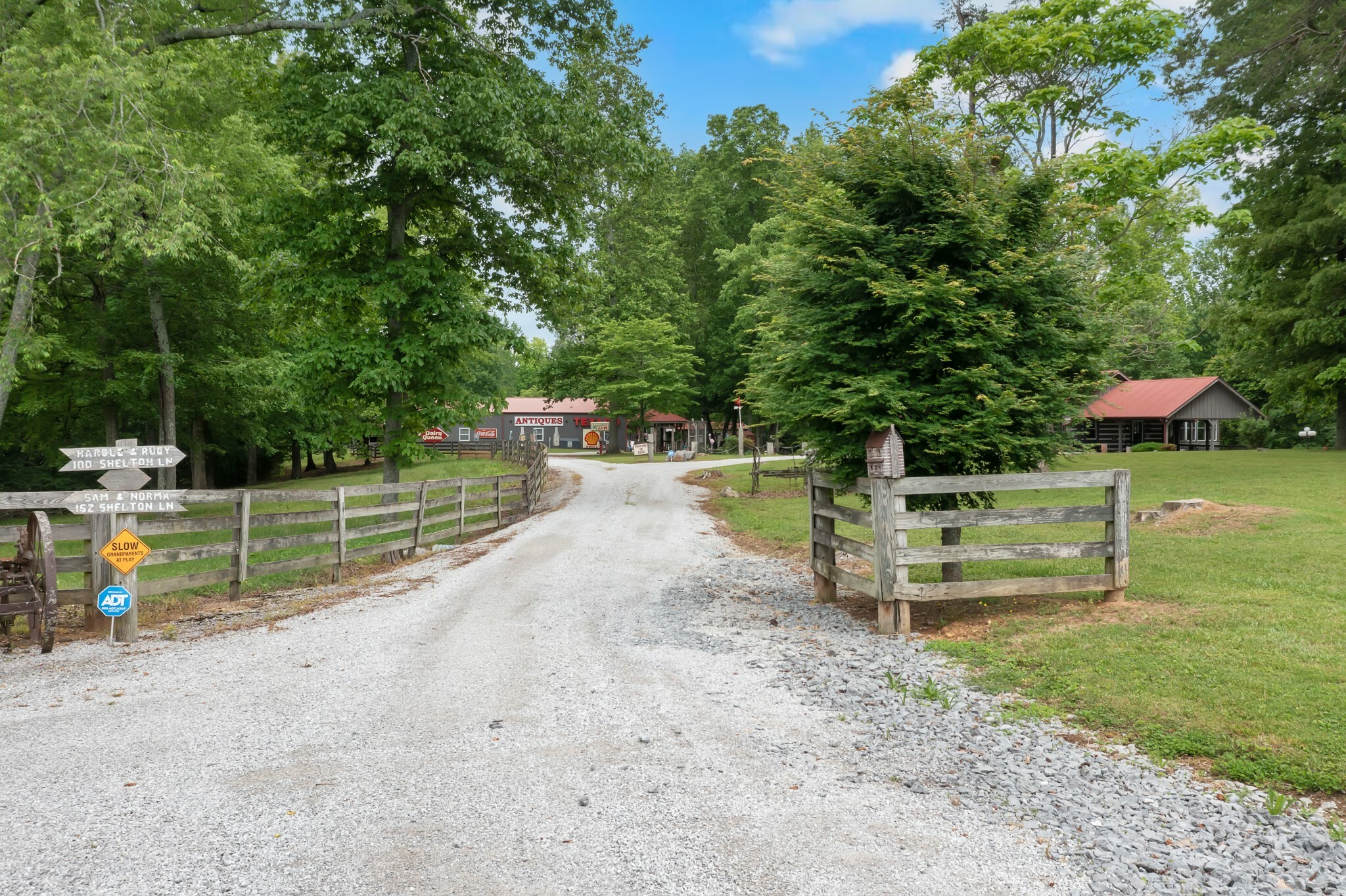 Property Photo: 100 Shelton Ln TN 37355