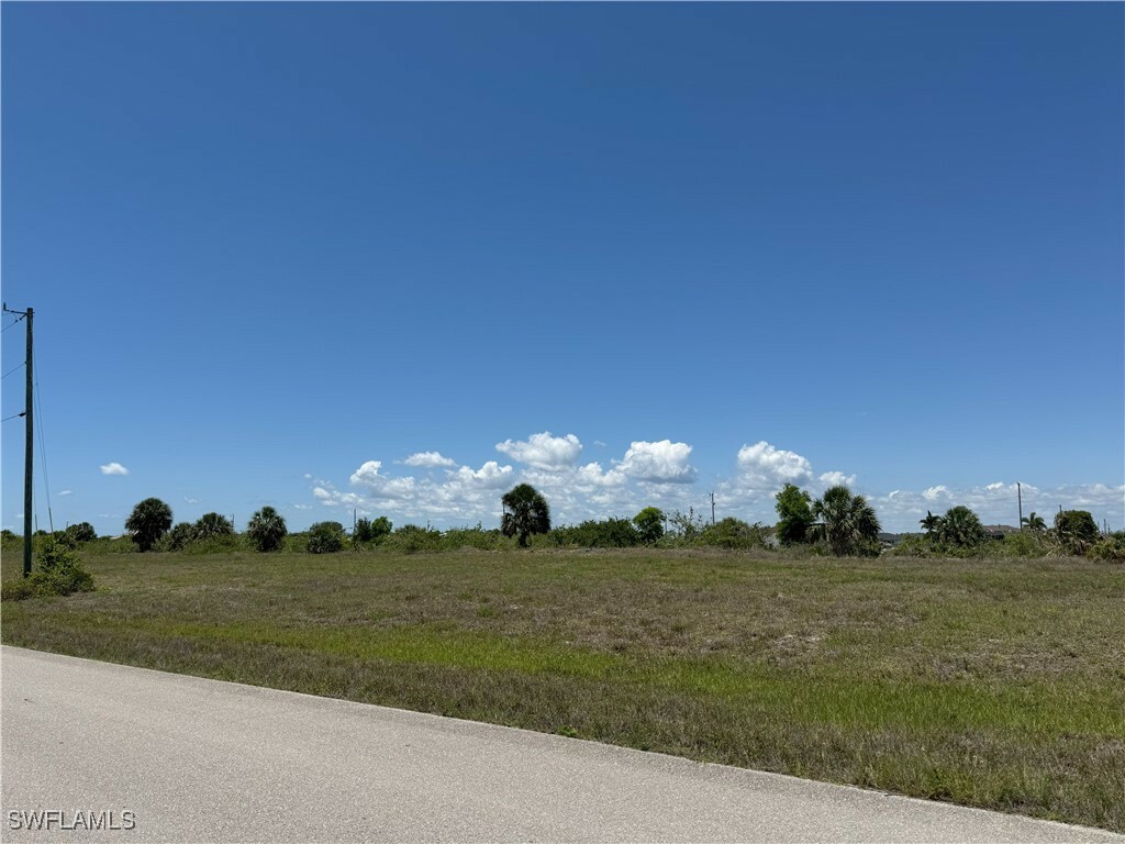 Property Photo: 3809 NW 39th Street FL 33993