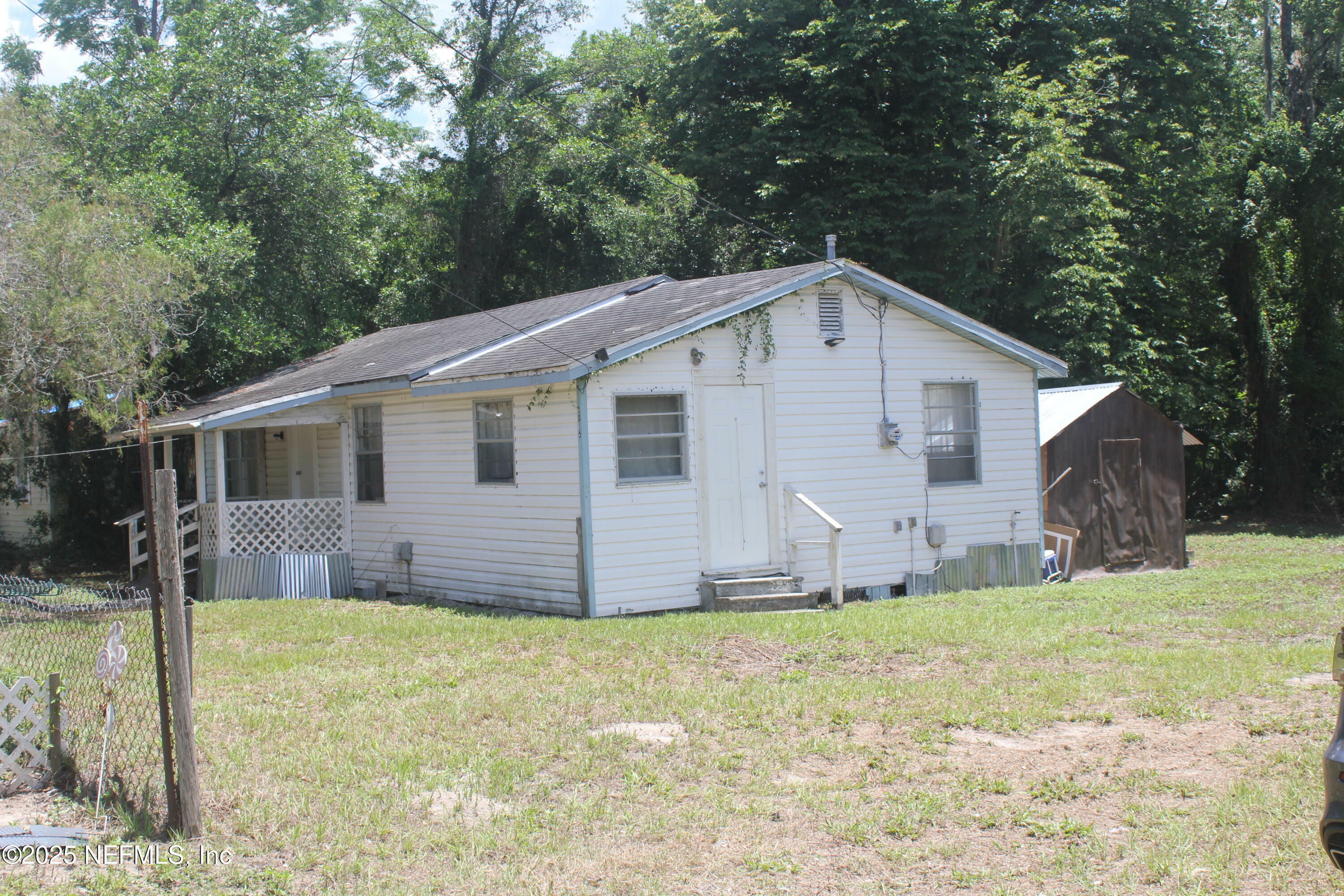 Property Photo: 3015 Druid Street FL 32177