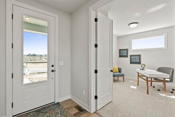 Property Photo: 14523 Kingsview Lane N MN 55327