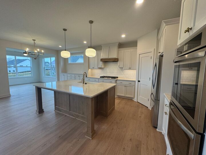 Property Photo: 14523 Kingsview Lane N MN 55327