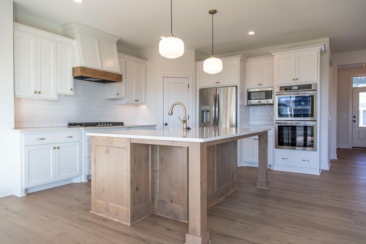 Property Photo:  14523 Kingsview Lane N  MN 55327 