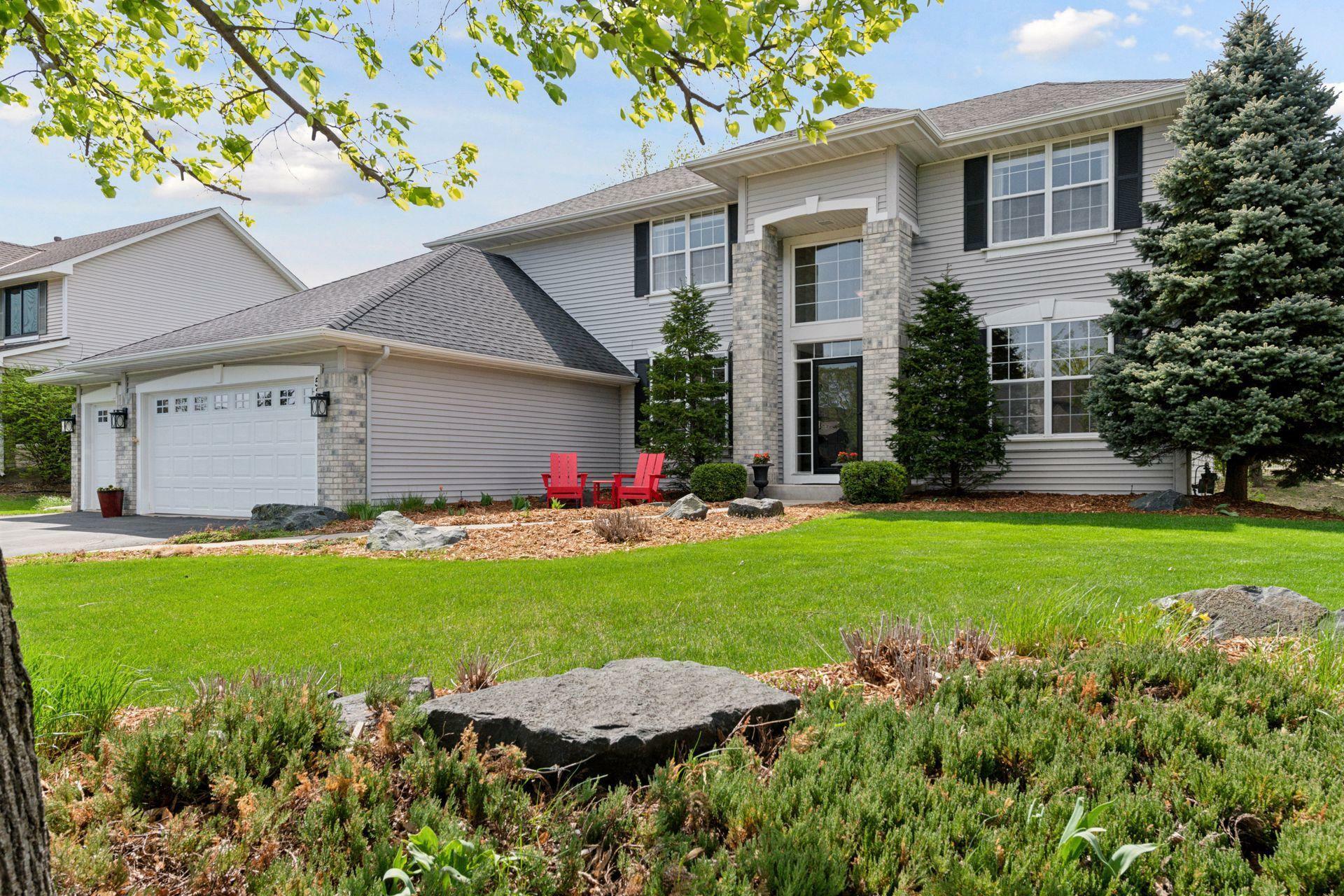 Property Photo: 525 Greenview Drive MN 55317