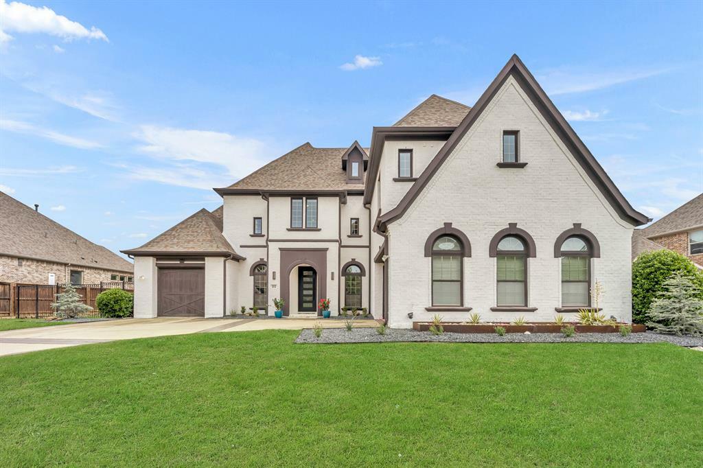 Property Photo: 212 Saint Tropez Drive TX 76092