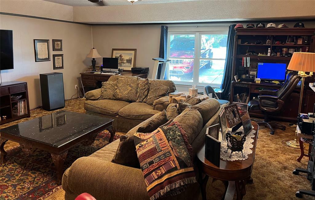 Property Photo: 1224 Bellaire Drive TX 76051