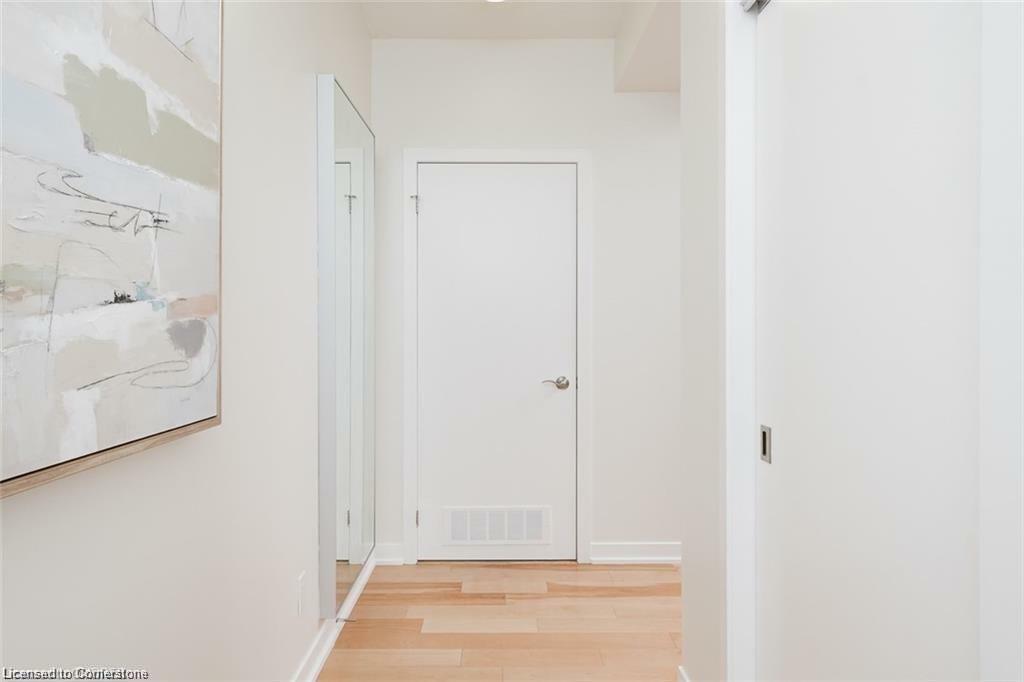Photo de la propriété:  551 Maple Avenue 612  ON L7S 1M7 