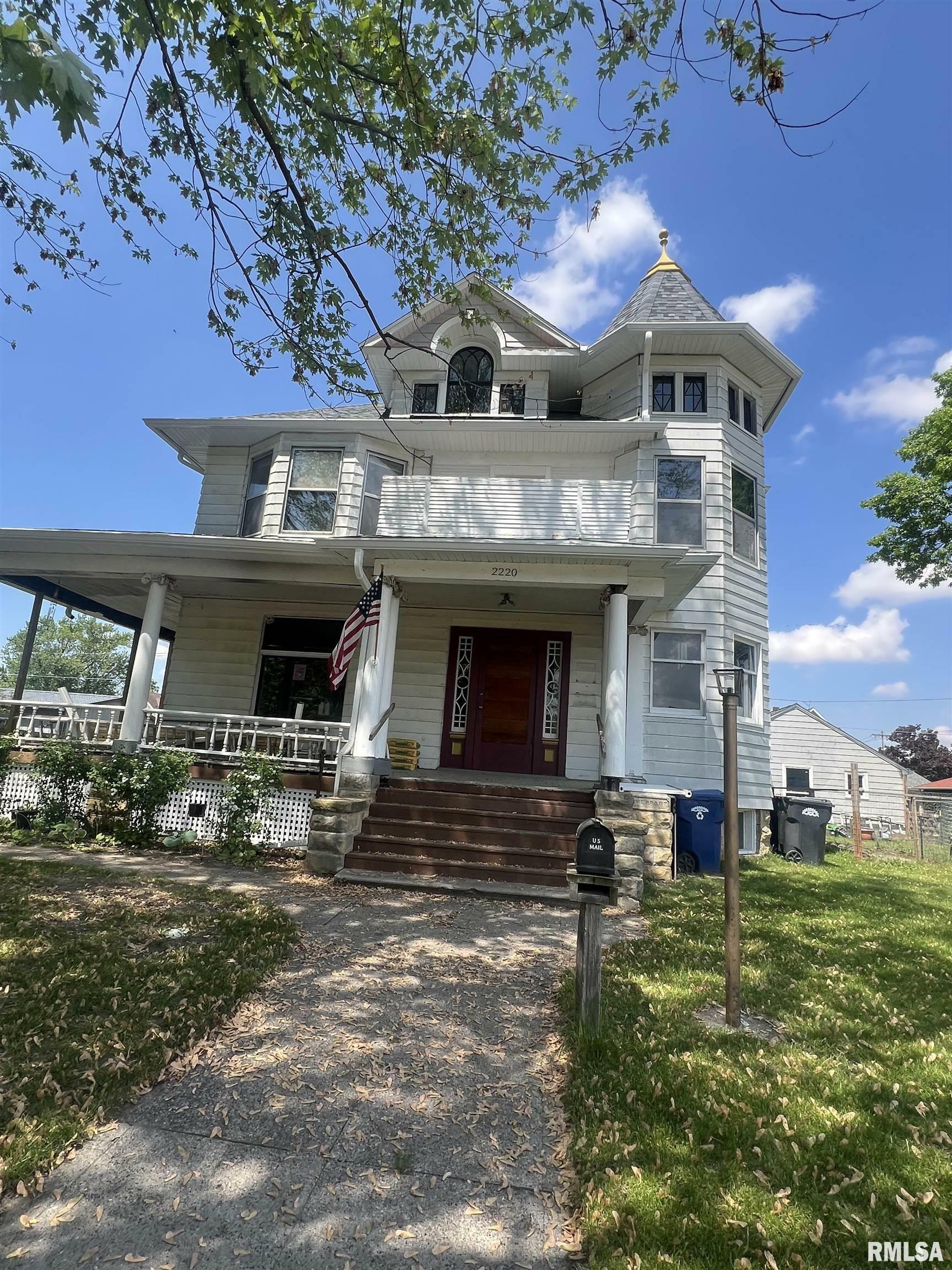 Property Photo: 2220 Roosevelt Street IA 52732