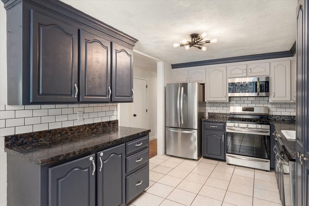 Property Photo: 52 Sleigh Rd MA 01824