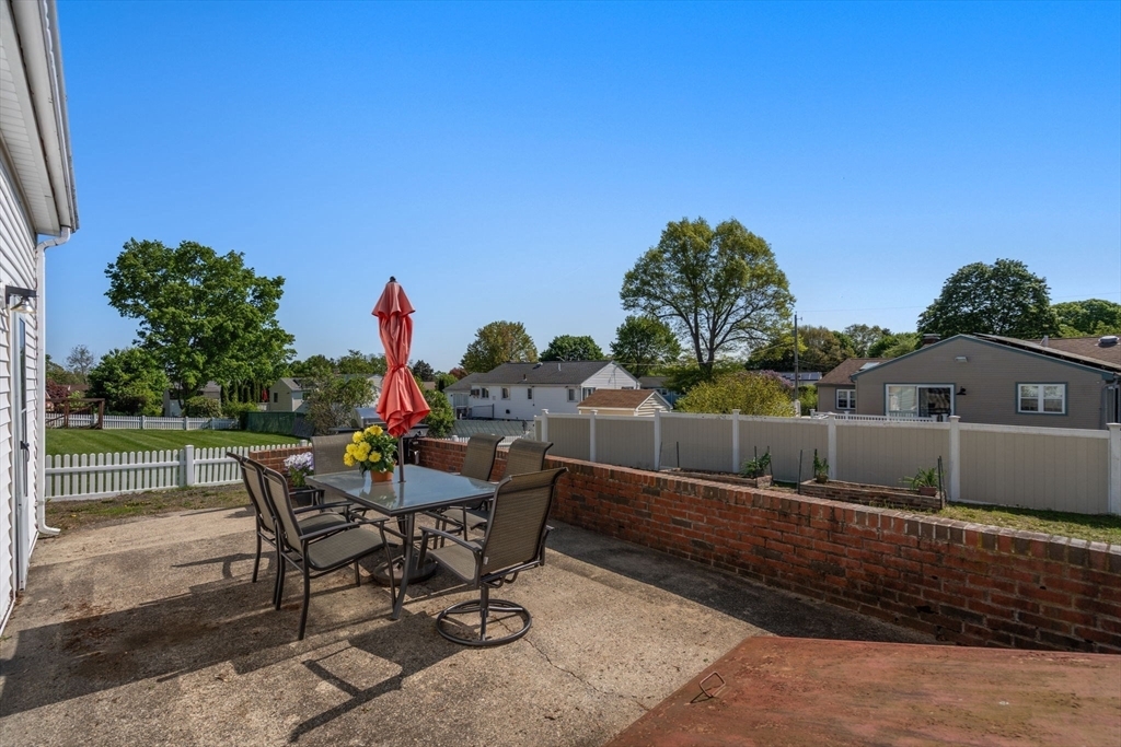Property Photo: 37 Porter Rd MA 01752